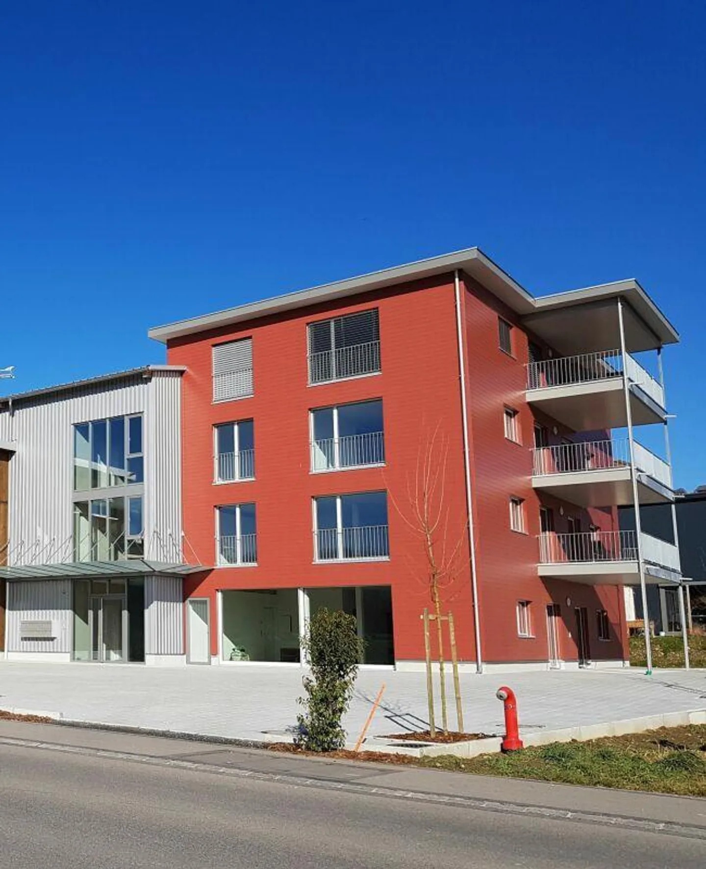 Start into business life at a new location! - Photo 2 of 3