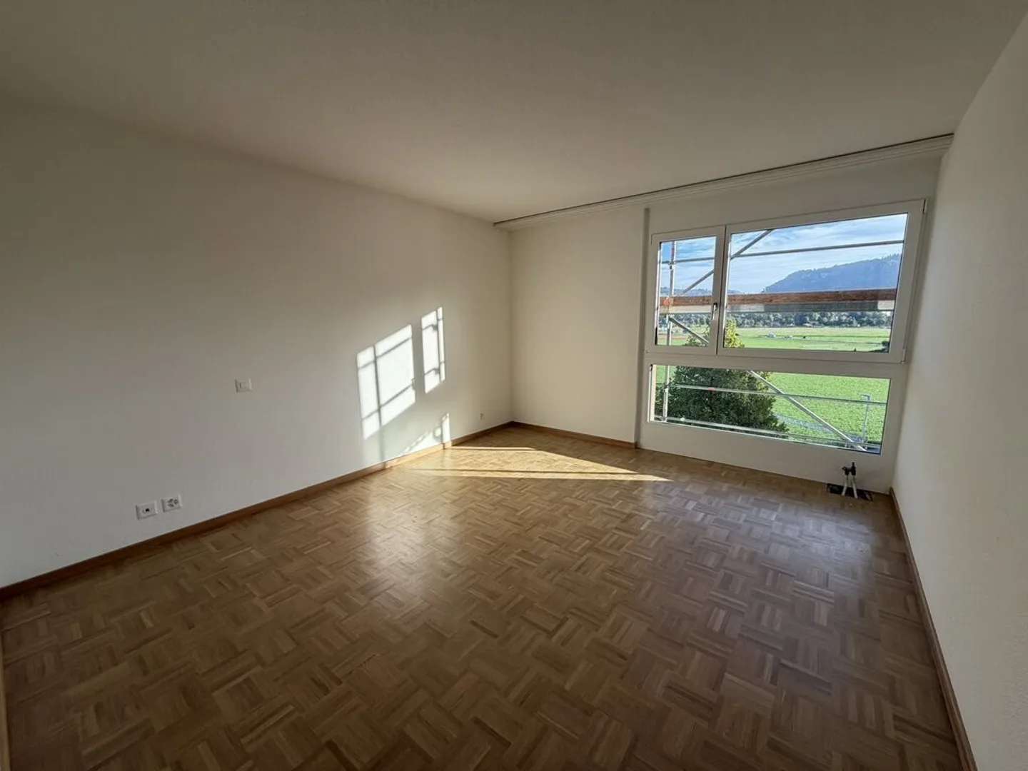 Newly renovated 4.5-room apartment on the 6th floor in the heart of Ostermundigen - Photo 10 of 12