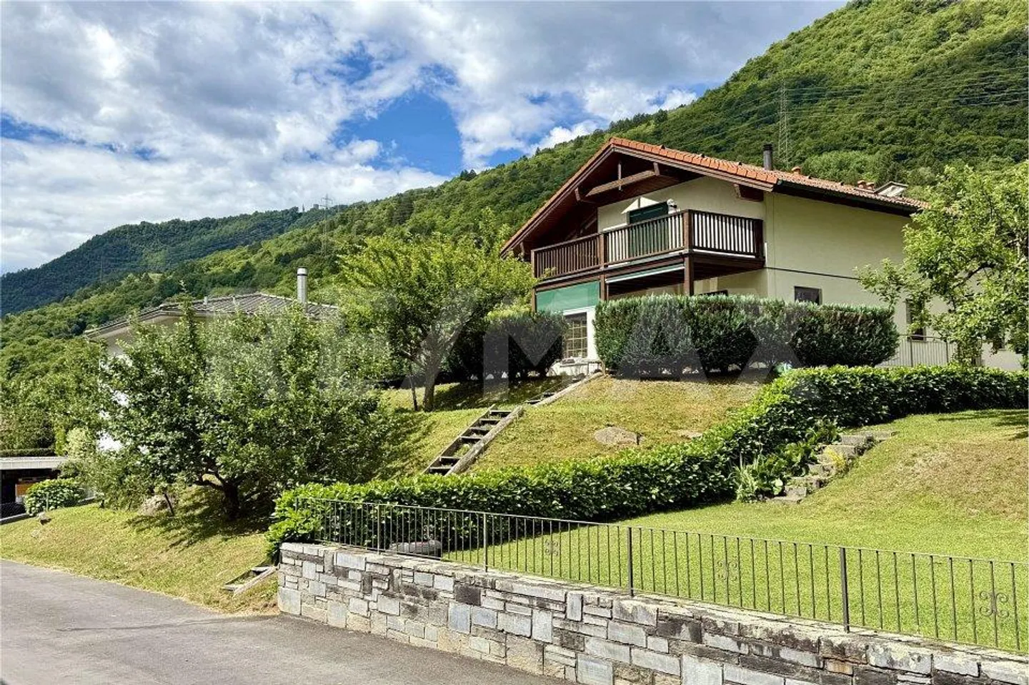 Modernes Einfamilienhaus in Cama - Foto 1 von 13