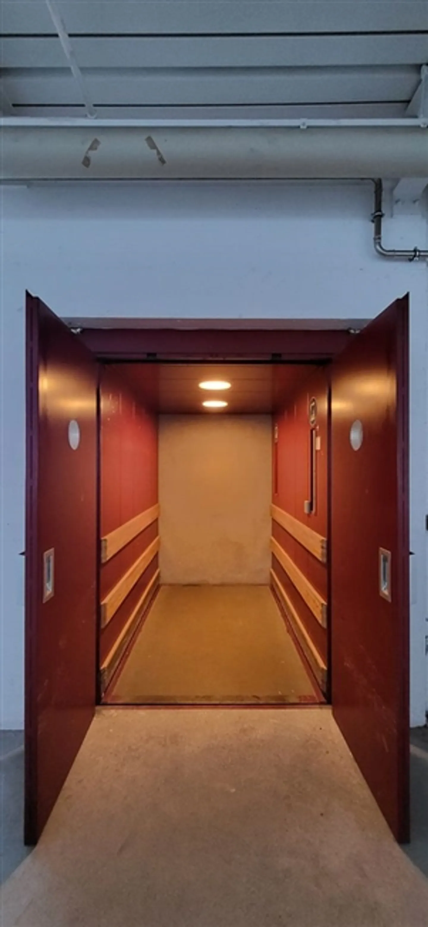 Logistics spaces in various sizes and floors - Uznach - Photo 9 of 9