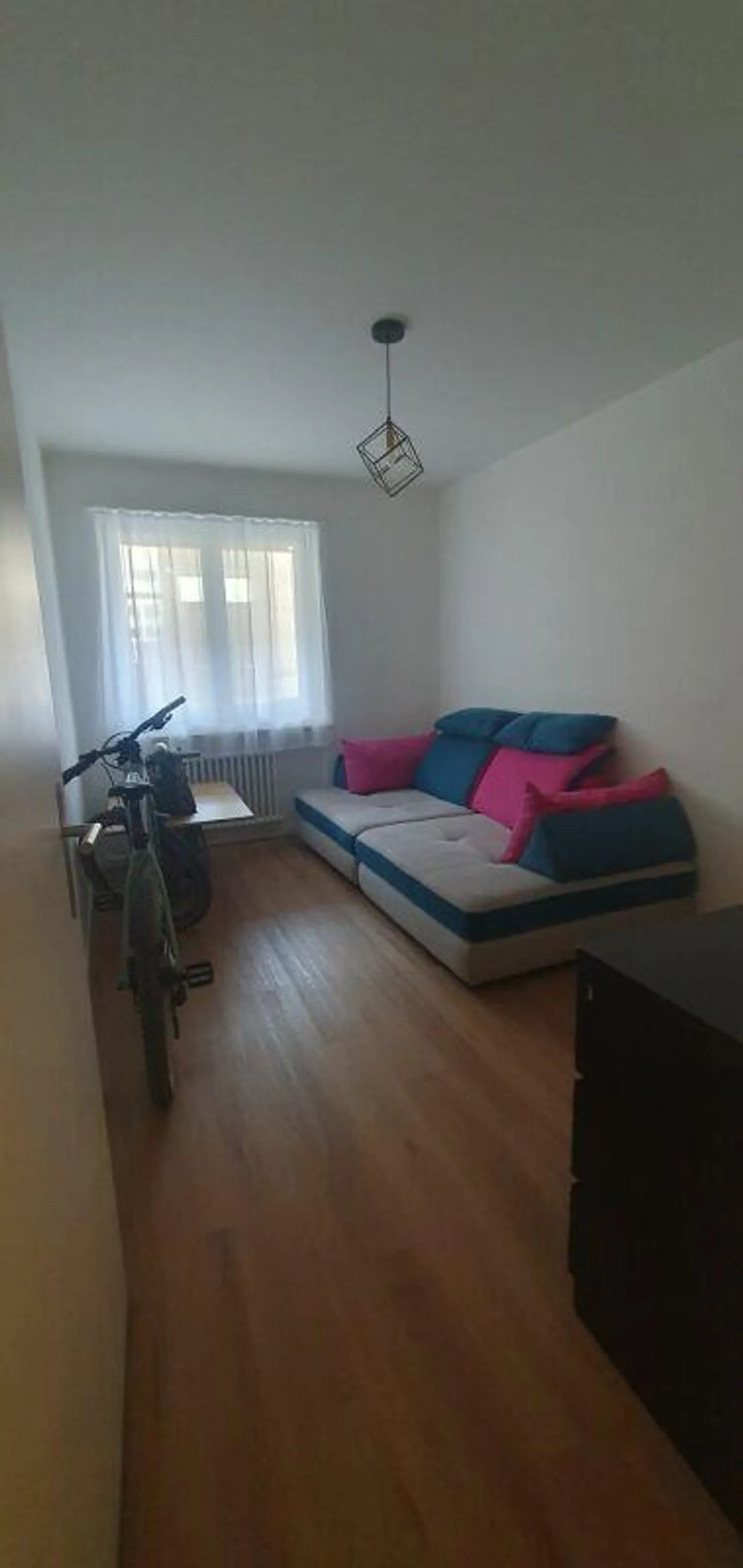 4-room apartment with balcony and magnificent views - Photo 8 of 12