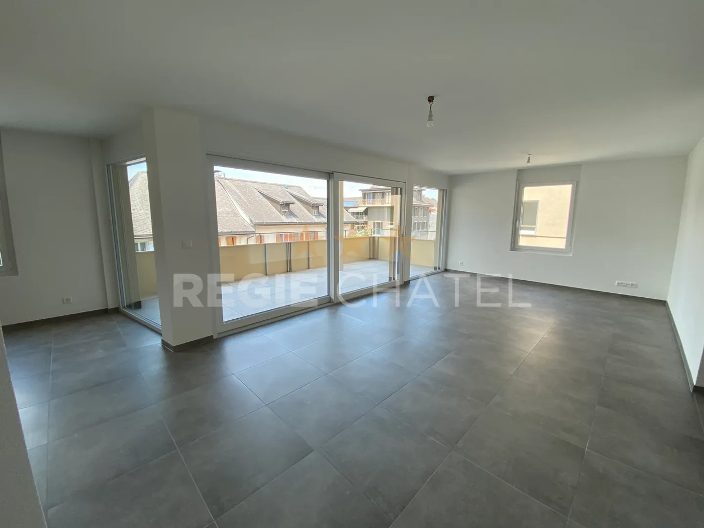 Bel appartamento di 4.5 locali al 1° piano - Foto 3 di 5