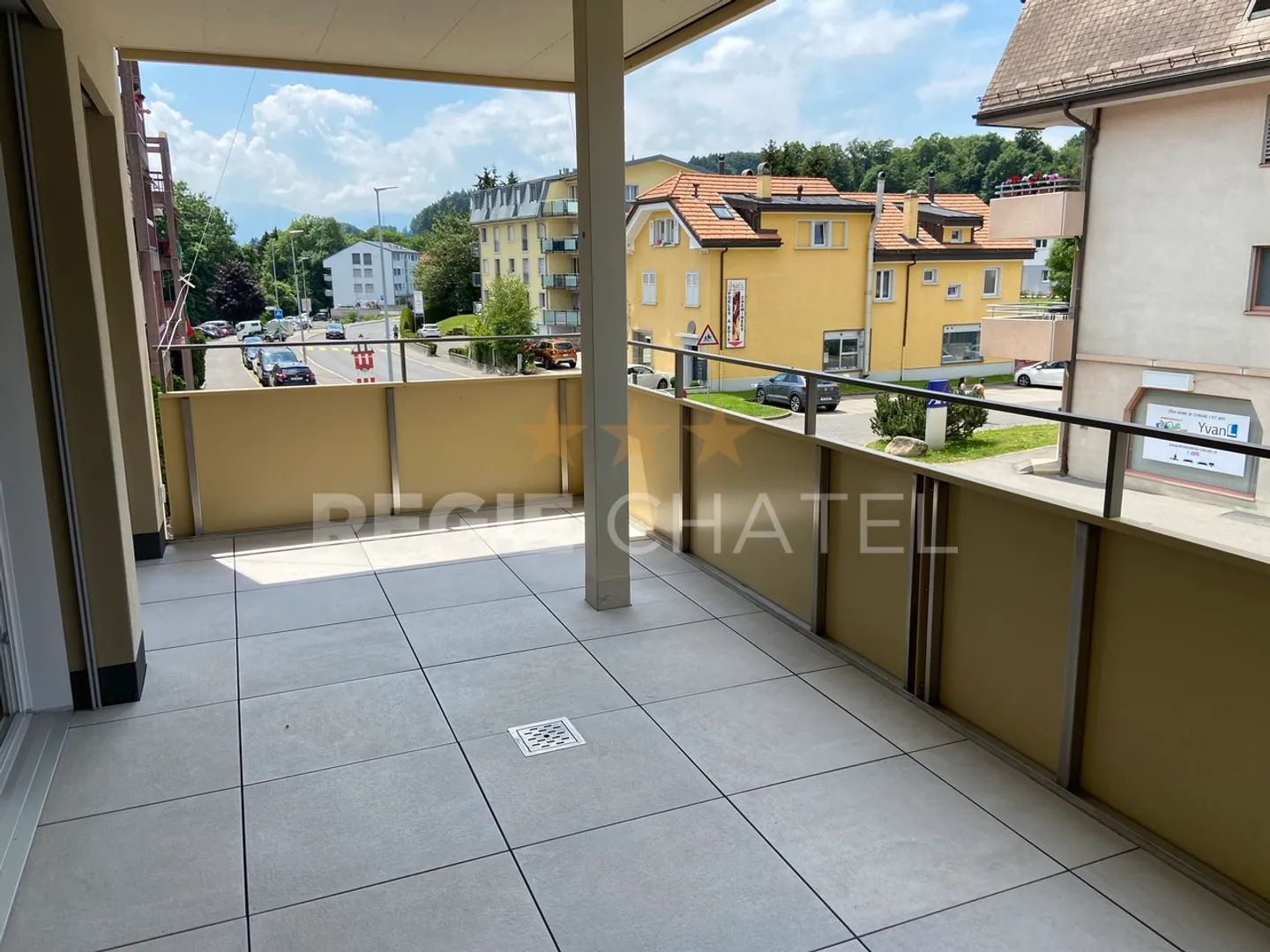 Bel appartamento di 4.5 locali al 1° piano - Foto 2 di 5