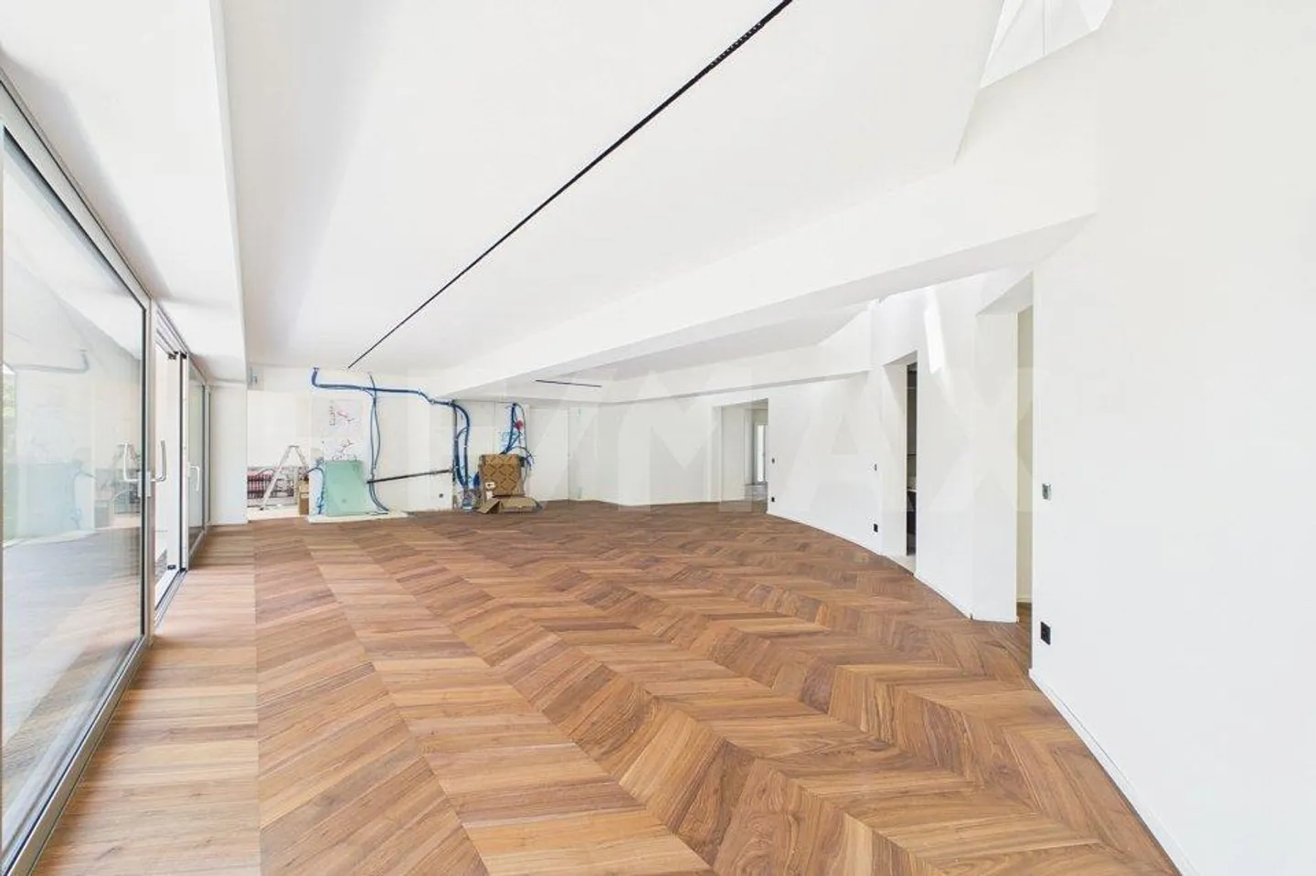 Modern and elegant 4½ room apartment in Comano - Photo 6 of 13