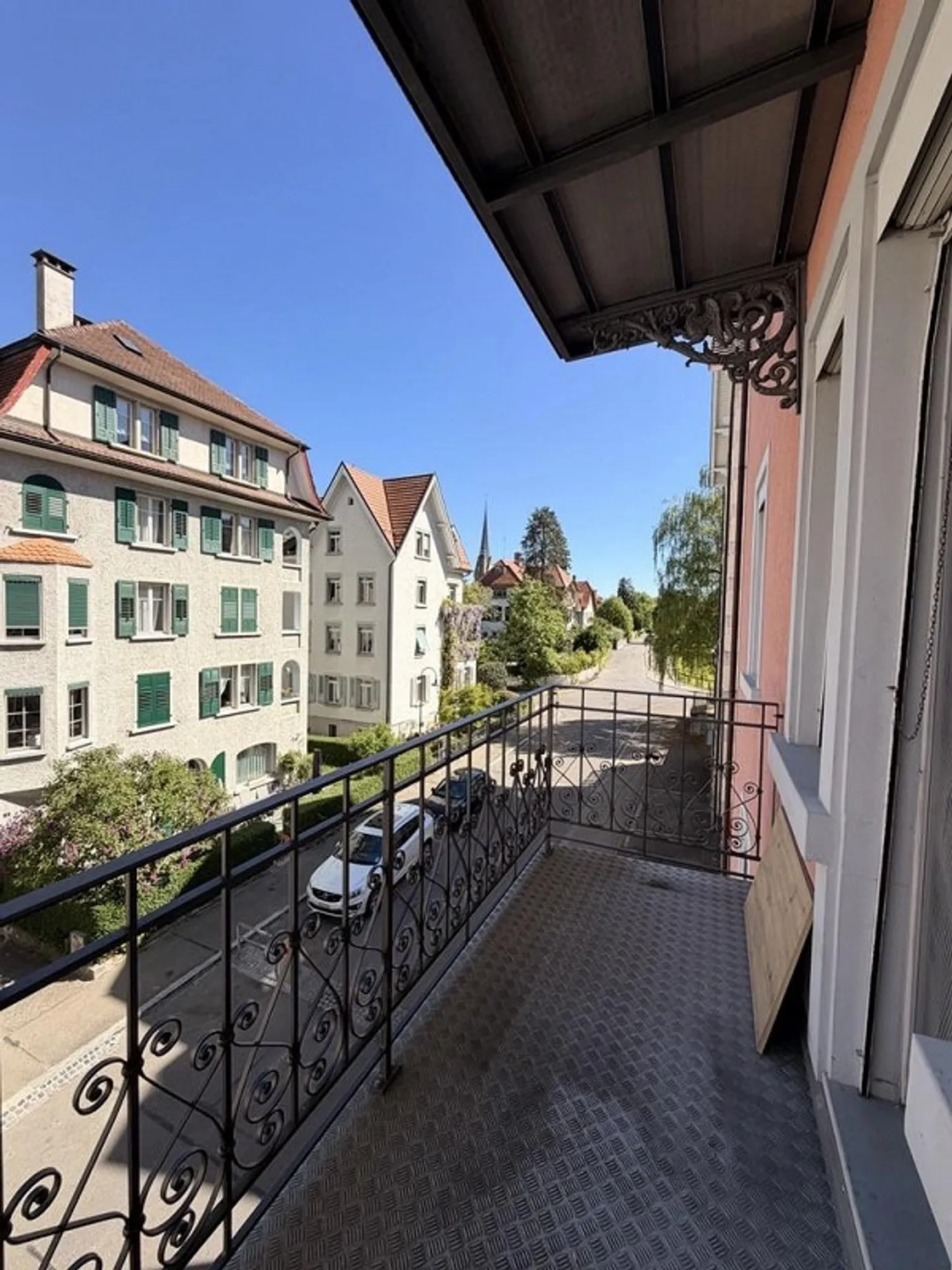 Stilvolle 4.5-Zimmer-Wohnung mit Balkon - Foto 5 von 13