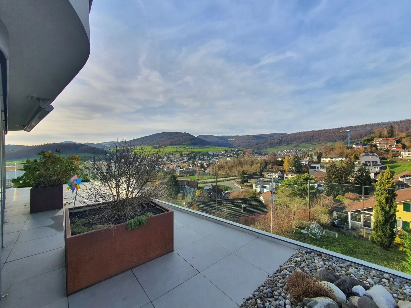 Sogno abitativo esclusivo con vista panoramica in posizione privilegiata - Foto 3 di 12