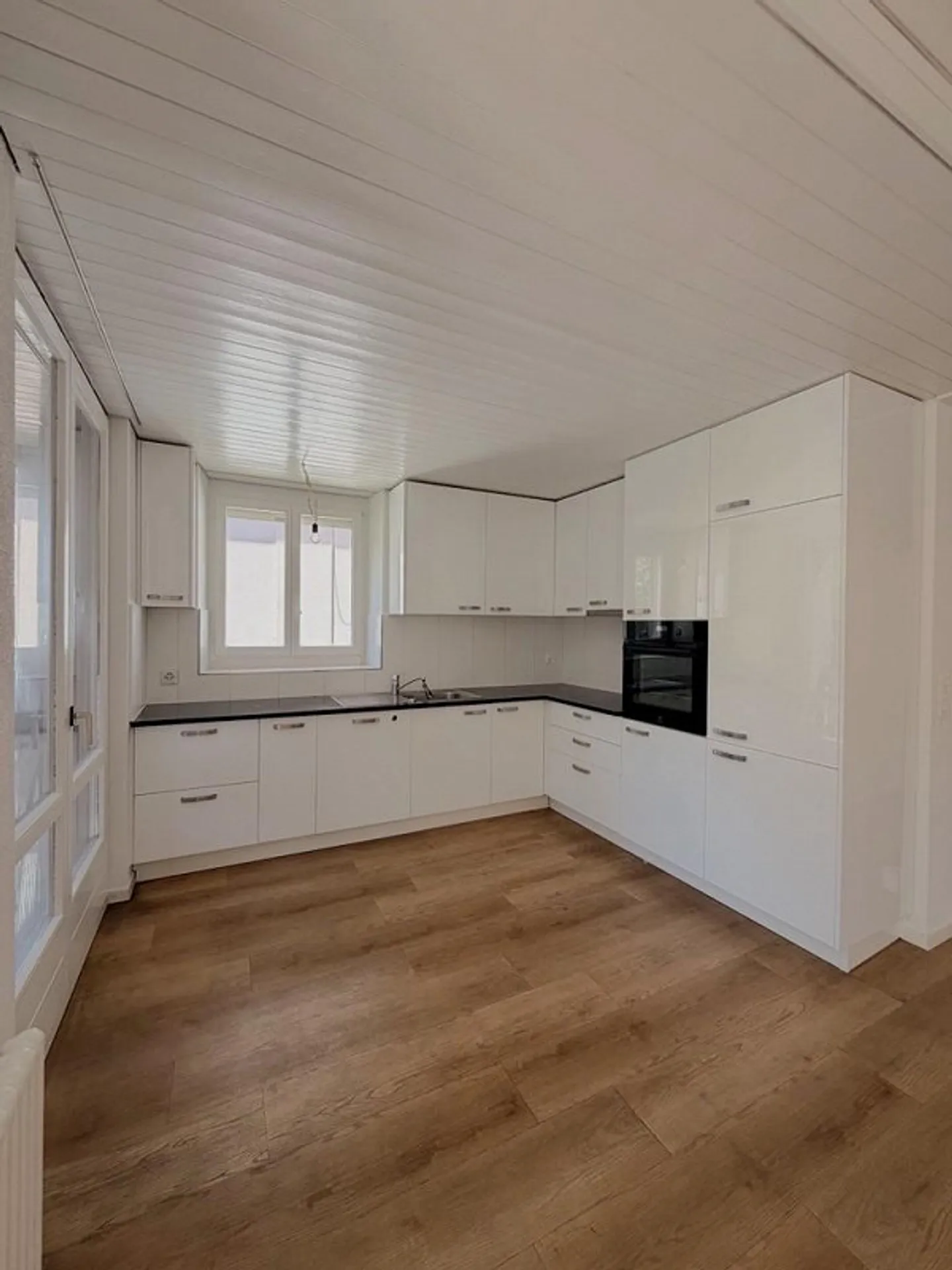Stilvolle 4.5-Zimmer-Wohnung mit Balkon - Foto 10 von 13