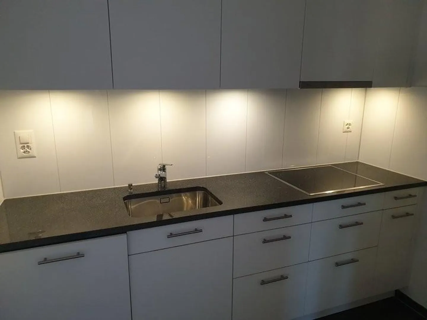 Charming apartment in a quiet location - Photo 7 of 8