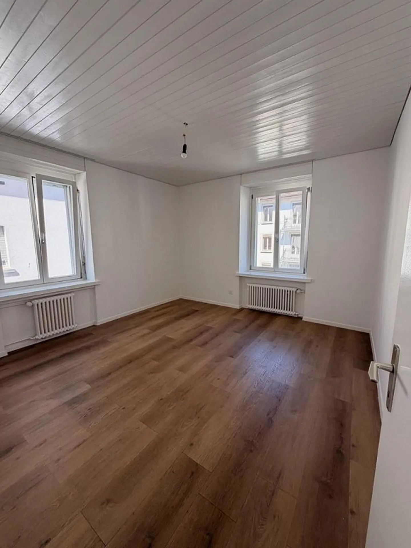 Stilvolle 4.5-Zimmer-Wohnung mit Balkon - Foto 7 von 13