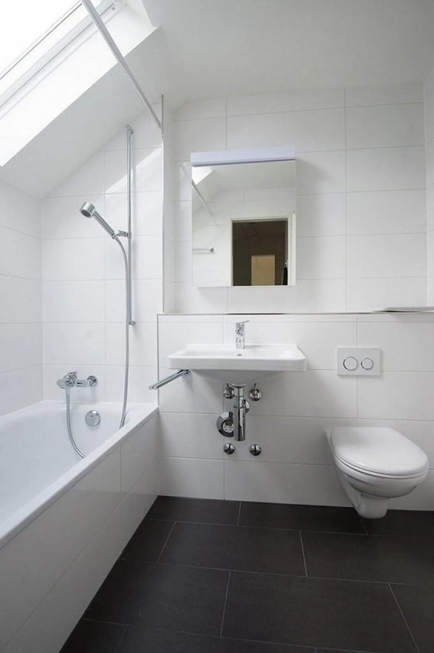 Charming apartment in a quiet location - Photo 8 of 8