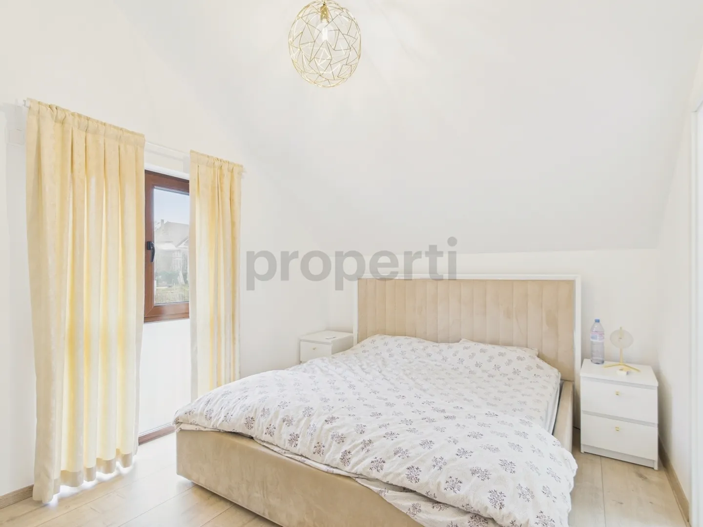 Jolie maison mitoyenne moderne de 4.5 pièces au coeur de St-Aubin - Foto 6 von 11