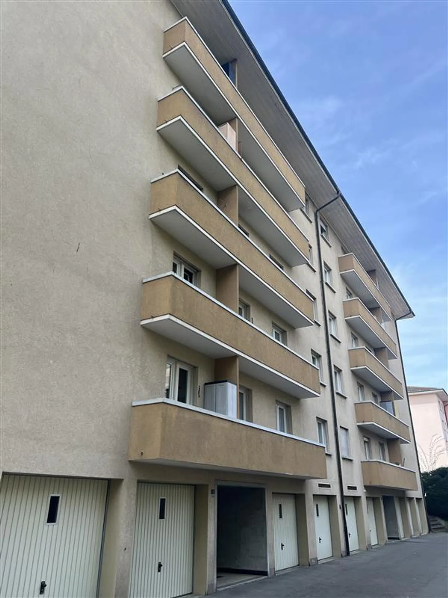 AFFITTO CON CAUZIONE GRATUITA - Foto 1 di 8