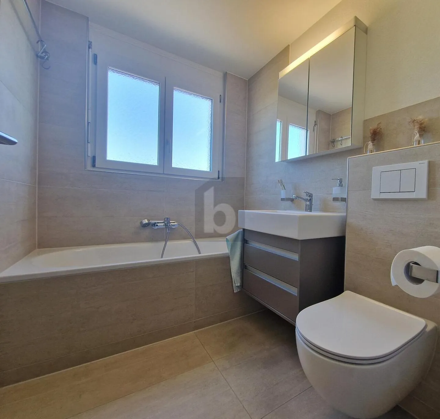 OFFERTE - RISTRUTTURAZIONE DI ALTA QUALITÀ CON GIARDINO! - Foto 4 di 6