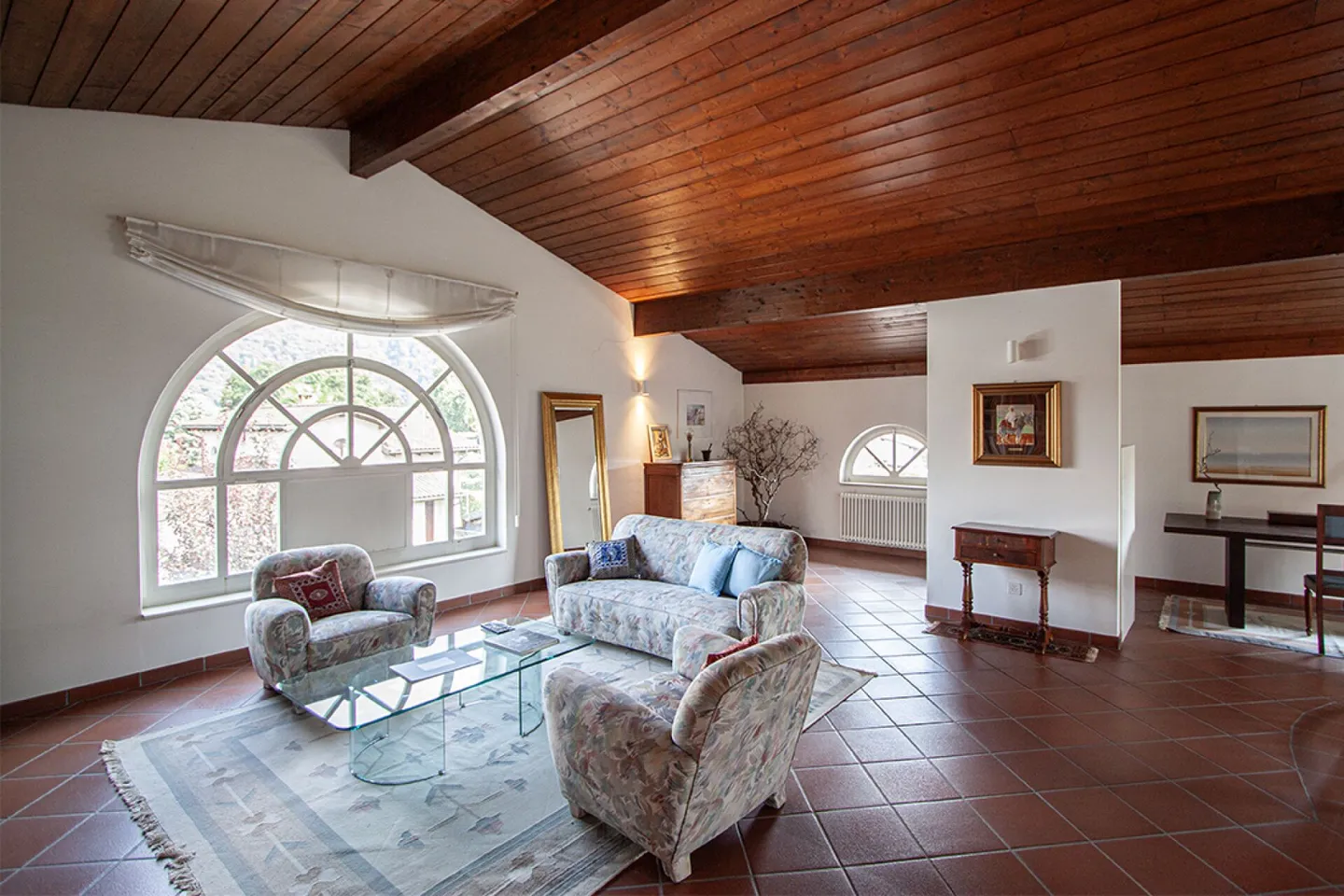 Incantevole villa con piscina e grande giardino - Foto 9 di 22