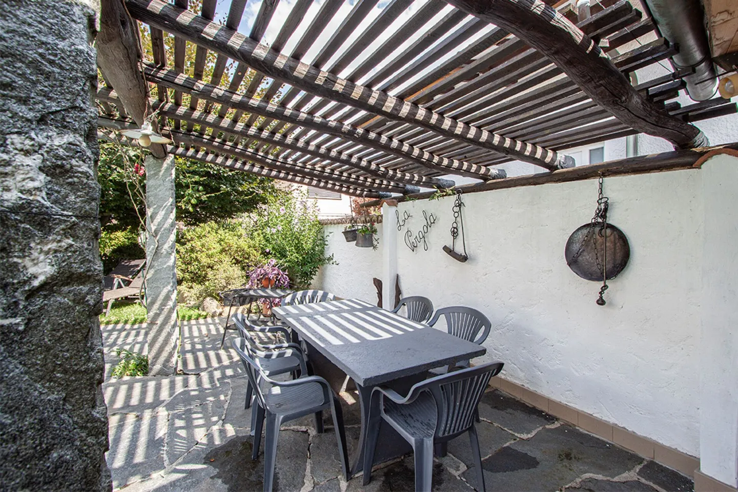 Incantevole villa con piscina e grande giardino - Foto 19 di 22