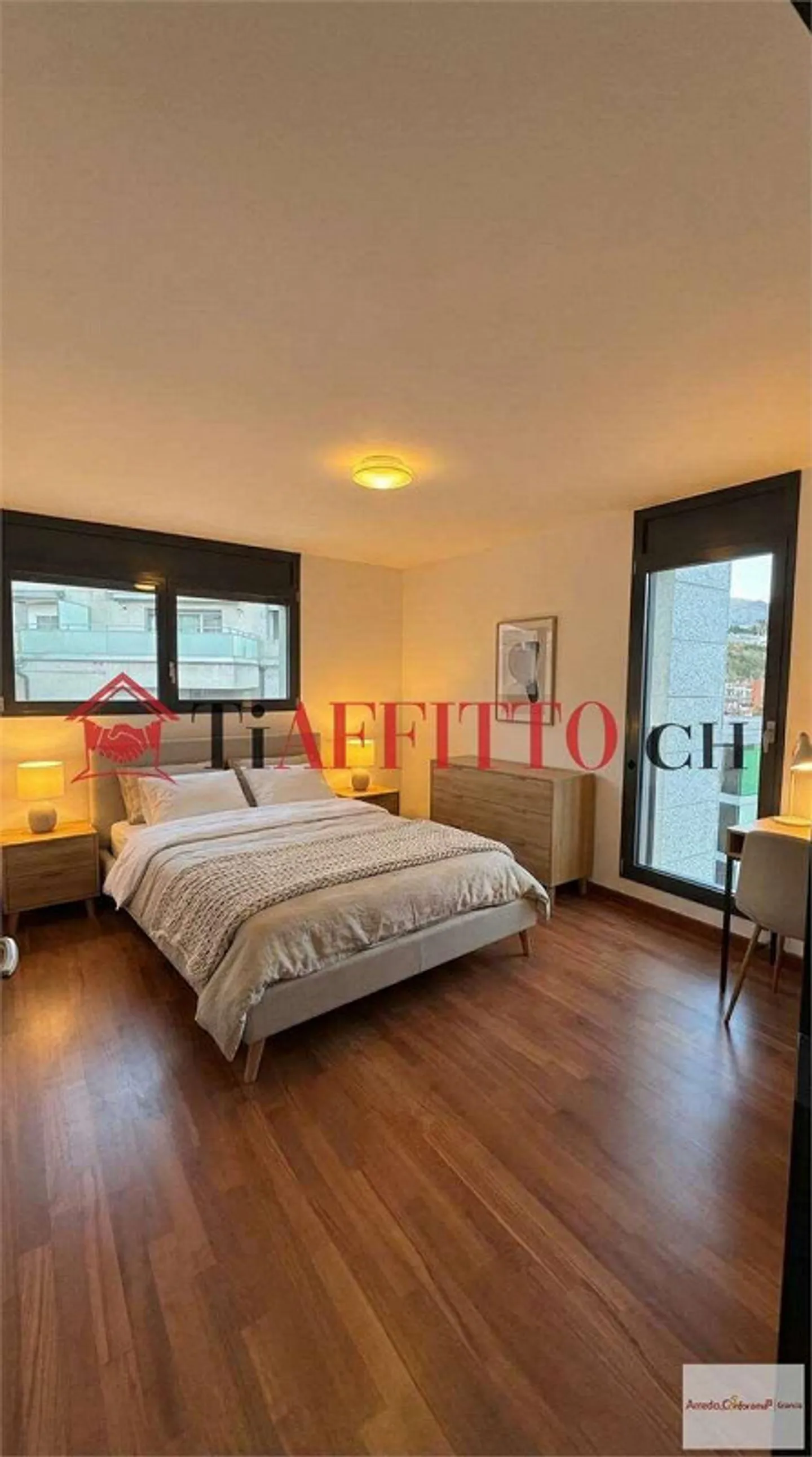 Luxury Penthouse with Terrace and Lake View in Paradiso - Photo 2 of 10