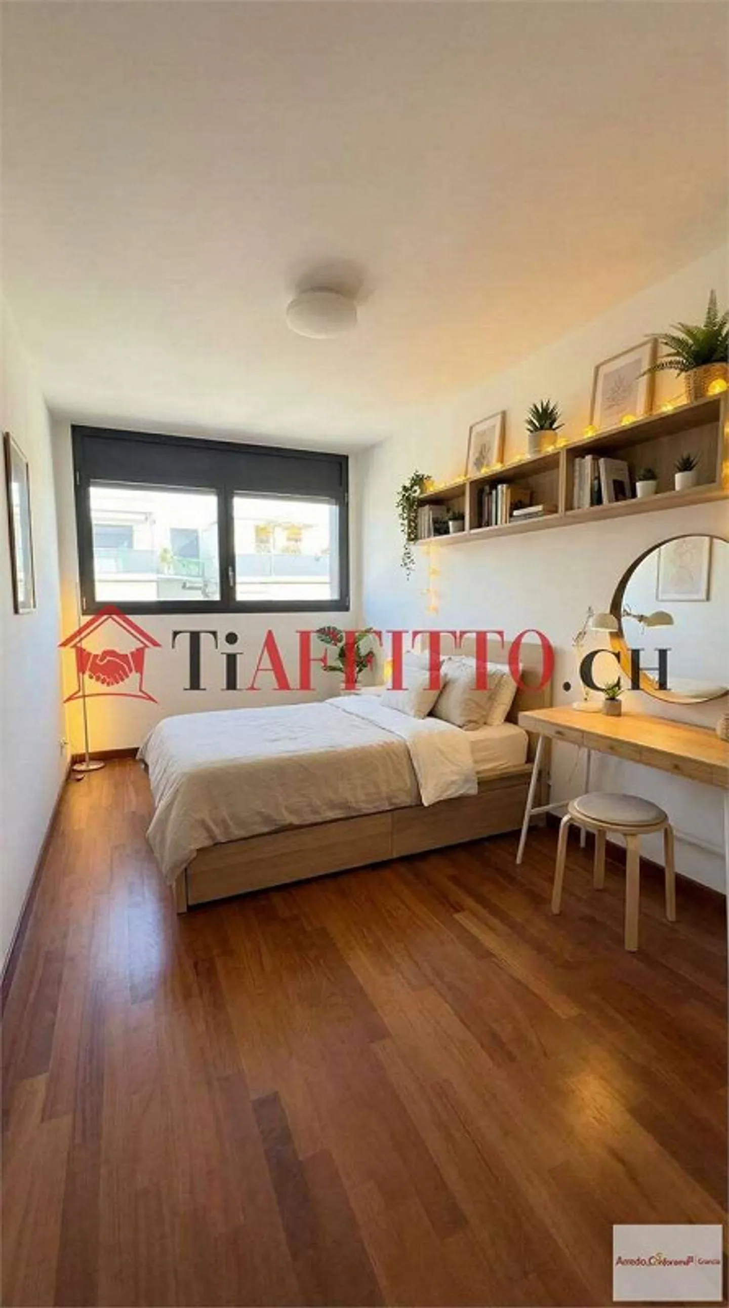 Luxury Penthouse with Terrace and Lake View in Paradiso - Photo 8 of 10