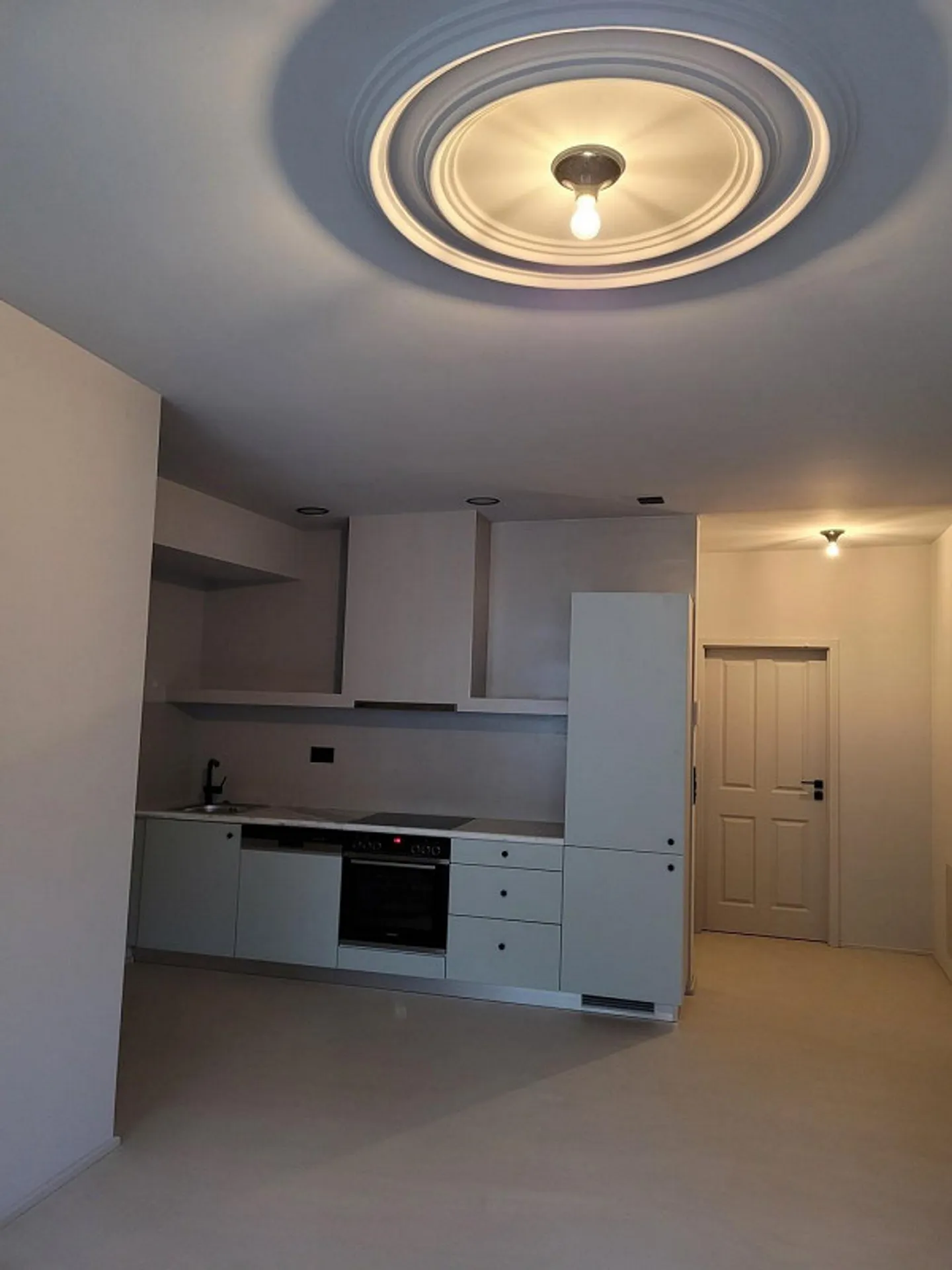 Appartement de 2,5 pièces dans le centre-ville - Photo 3 sur 4