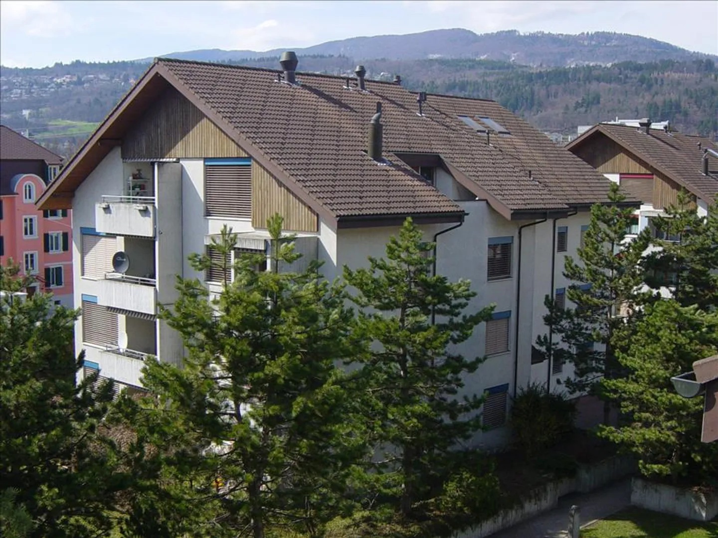 Stai cercando un posto auto? - Foto 1 di 1