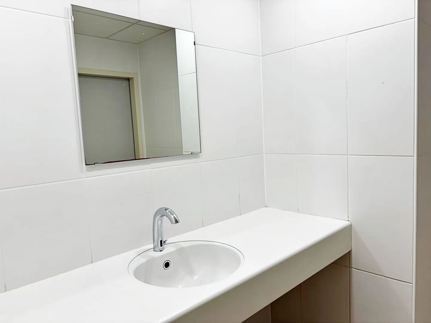 Espace commercial exceptionnel au centre de Nyon - Photo 13 sur 13