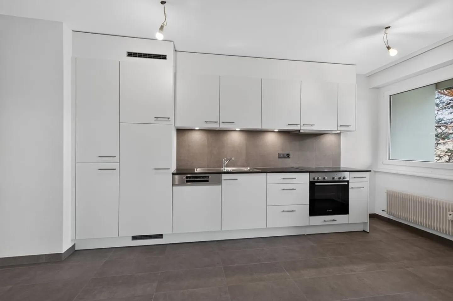 Charmante 2.5-Zimmer-Wohnung - Foto 2 von 8