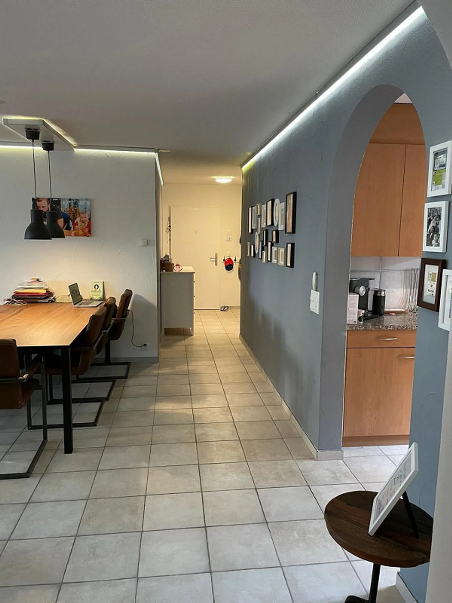 Appartamento luminoso con ampio spazio giardino con ulteriore stanza hobby - Foto 4 di 9