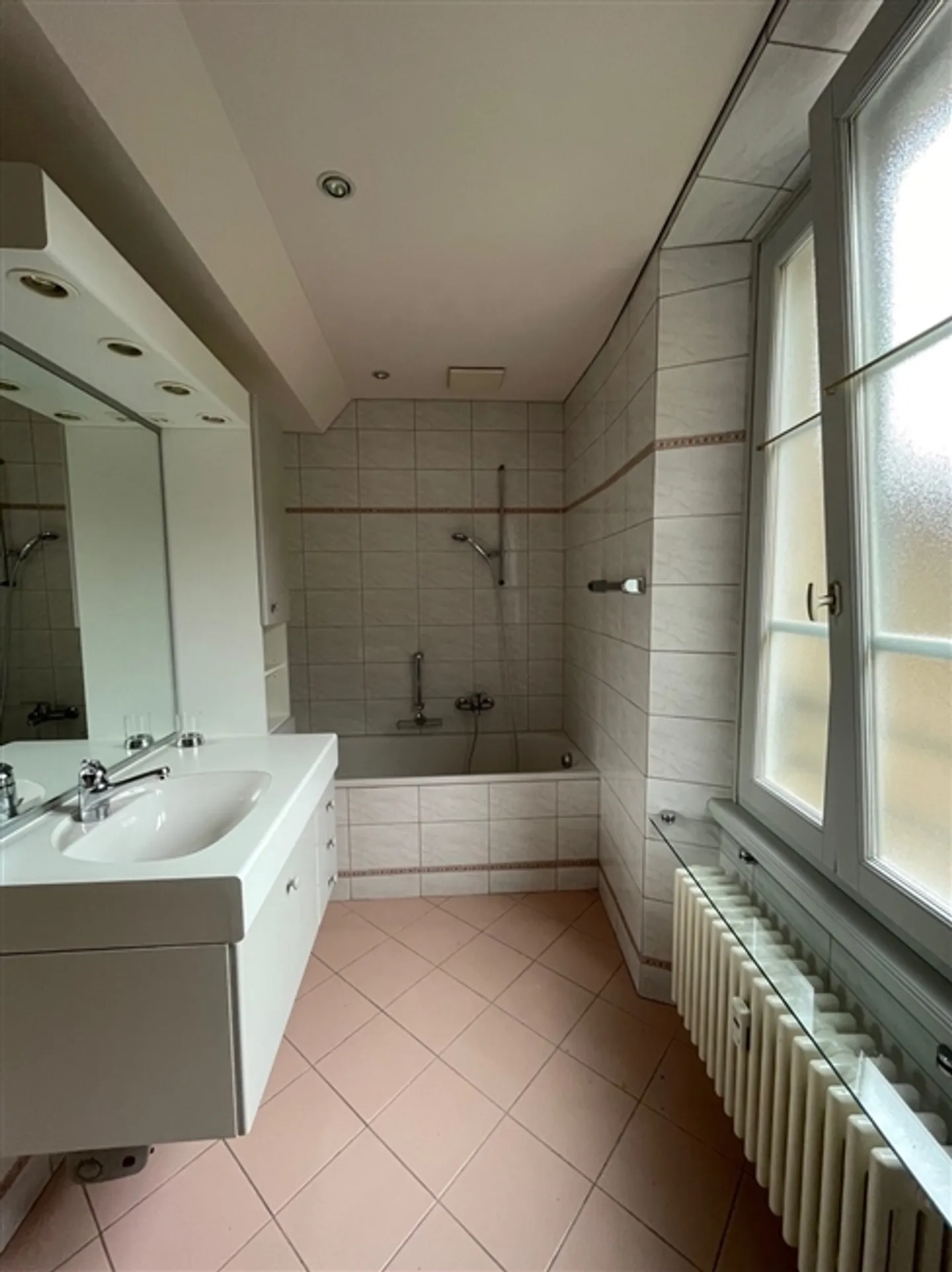 GRANDE APPARTEMENT DANS LA MAISON DE 700 - Photo 7 sur 14