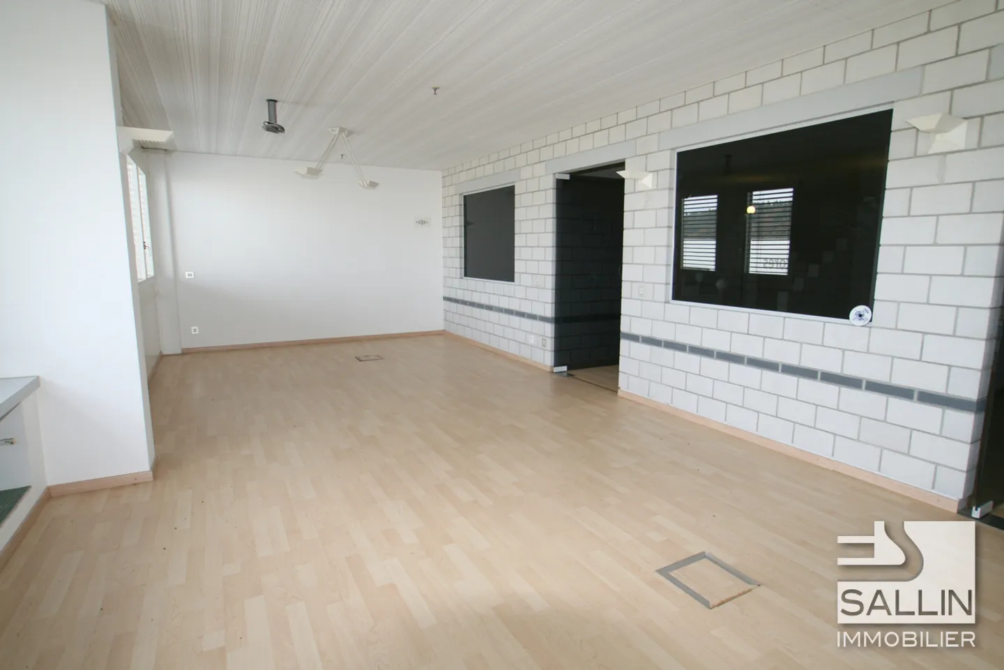 Geräumiger Büroraum in Givisiez - Foto 8 von 9