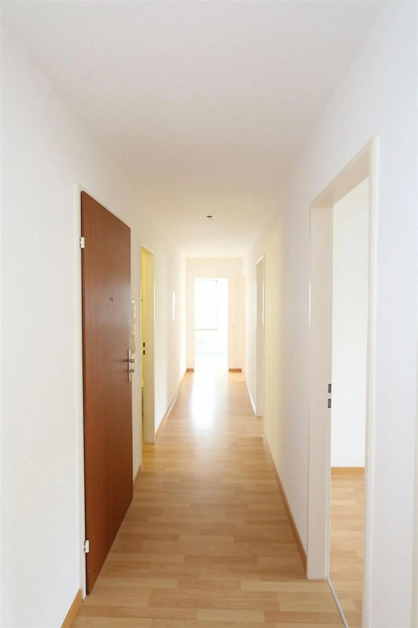 Great apartment with balcony - with green surroundings! - Photo 5 of 9