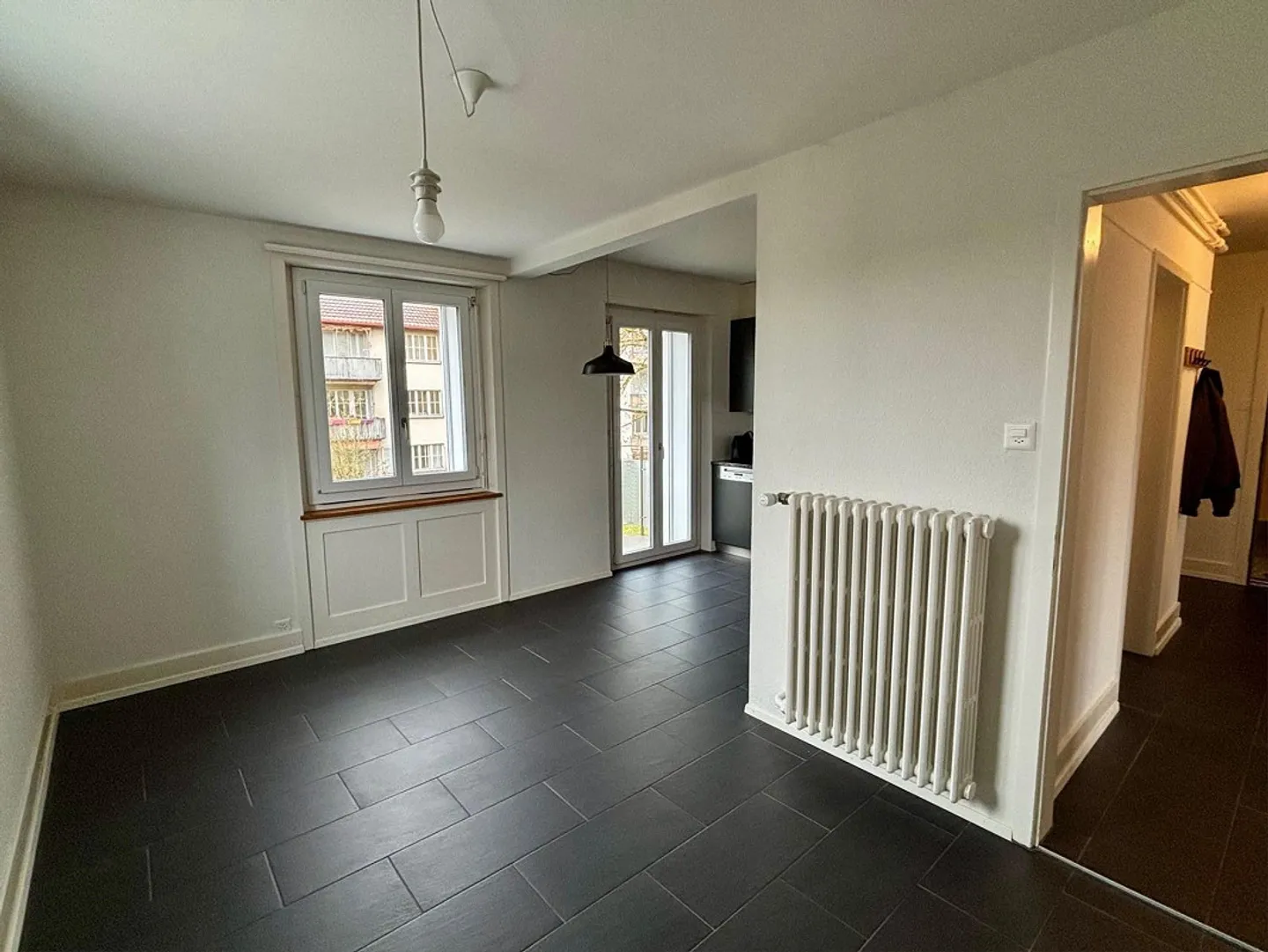 Appartement moderne près d'Europaplatz - Photo 2 sur 7