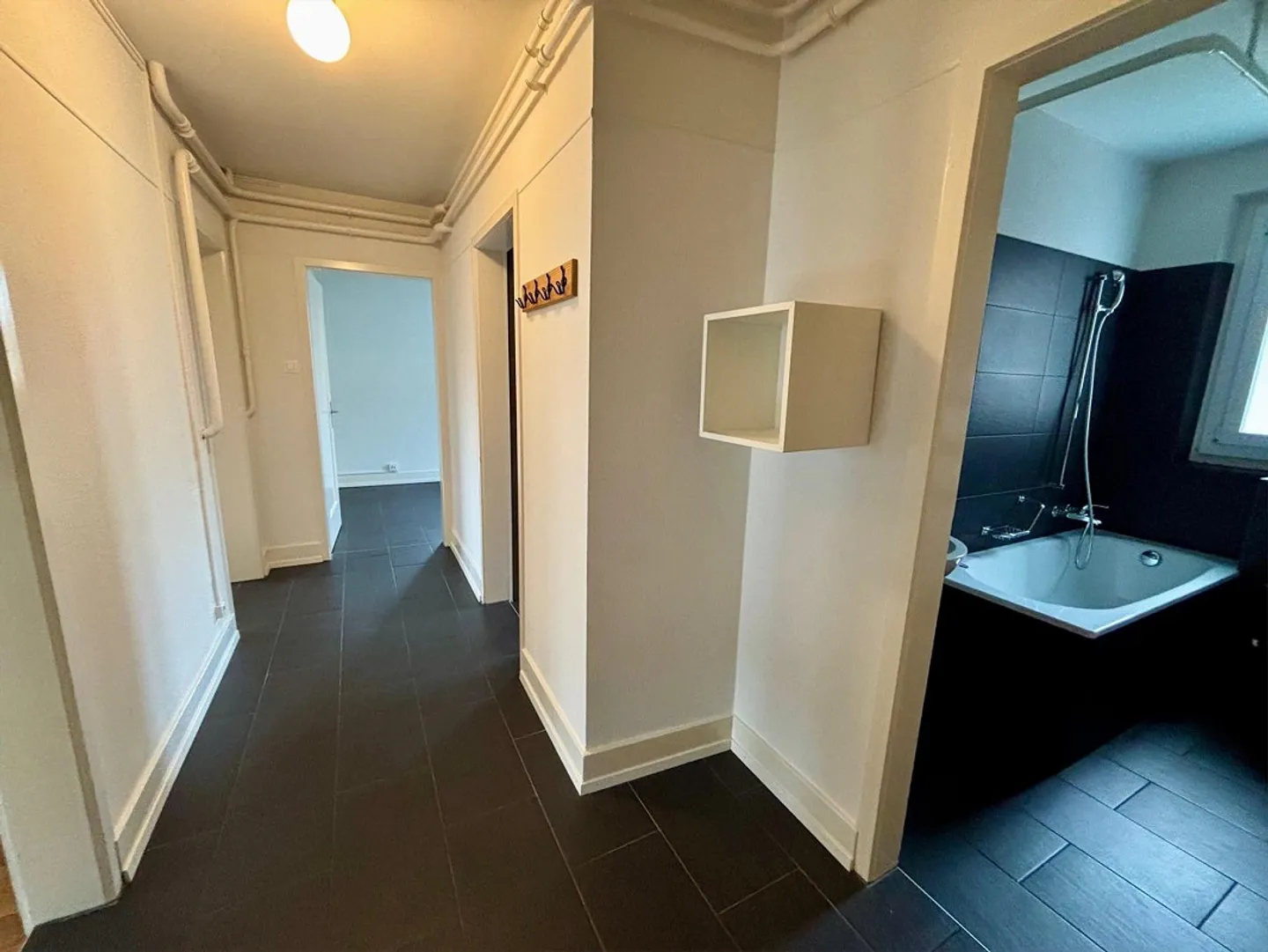 Appartement moderne près d'Europaplatz - Photo 5 sur 7