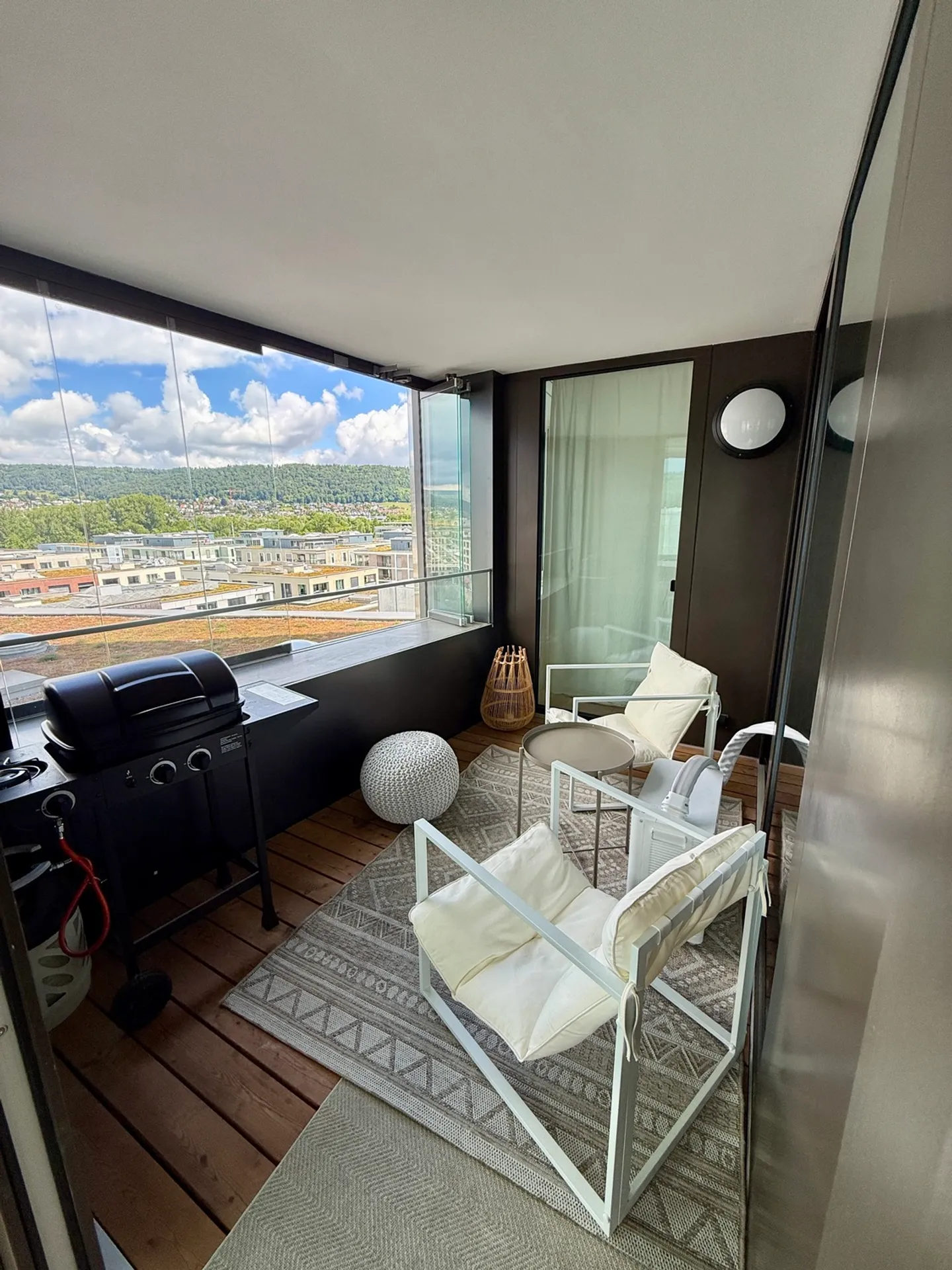 Modern Apartment in Top Location - Photo 10 of 10