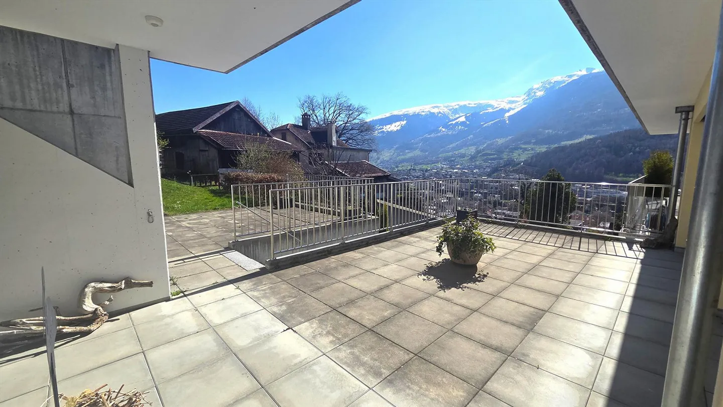 Grosse, sonnige 5 ½-Zimmer-Terrassenwohnung mit schönstem Talblick - Photo 5 sur 26