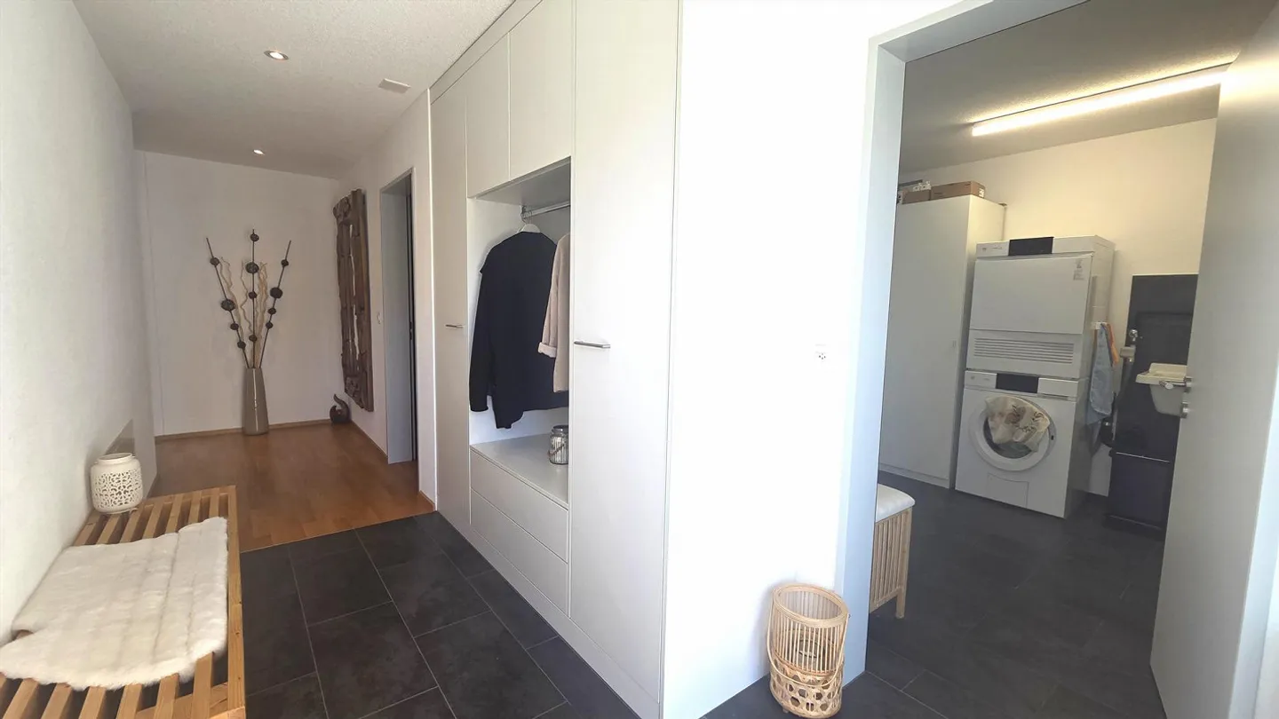 Grosse, sonnige 5 ½-Zimmer-Terrassenwohnung mit schönstem Talblick - Photo 6 sur 26