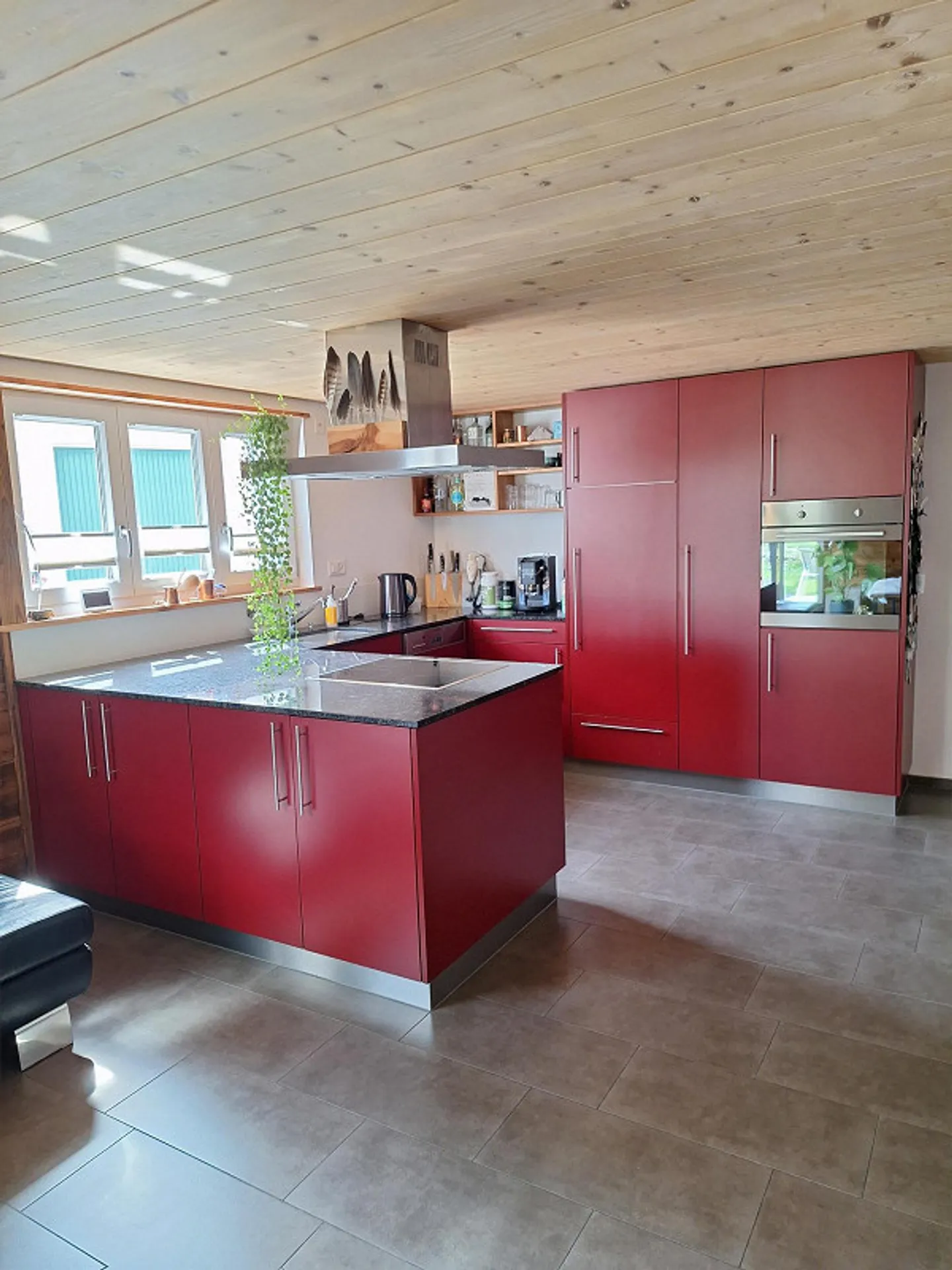 BEAUCOUP D'ESPACE DANS LE VERT - Appartement 3.5 pièces à louer - Photo 1 sur 11