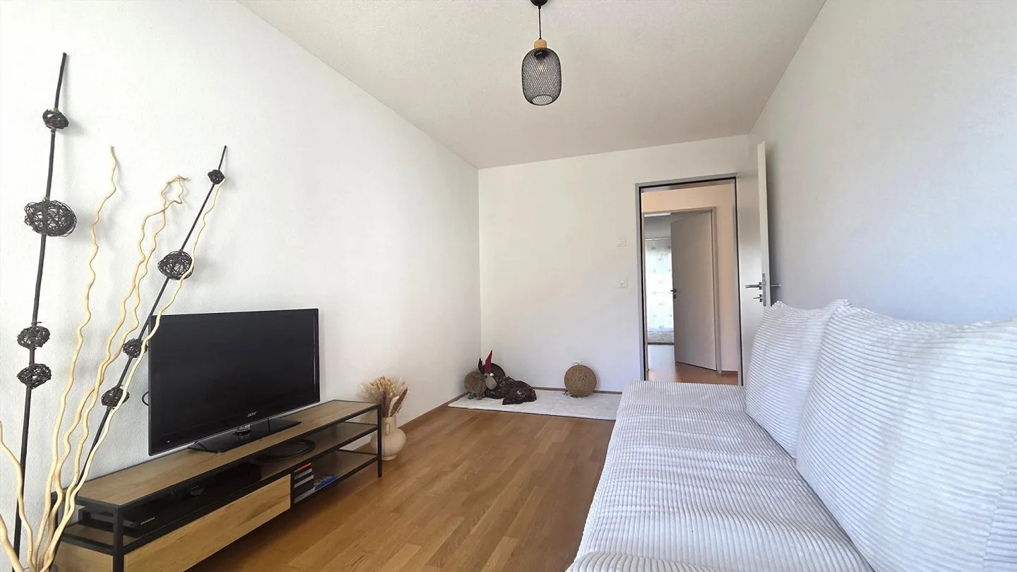 Grosse, sonnige 5 ½-Zimmer-Terrassenwohnung mit schönstem Talblick - Photo 9 sur 26