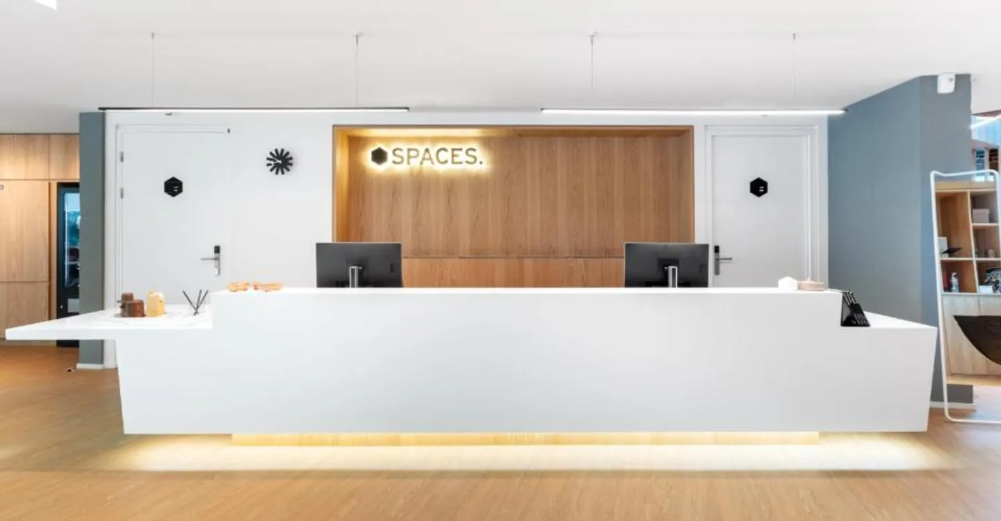 Office space for 5 in Spaces The Circle 6 - Photo 2 of 8