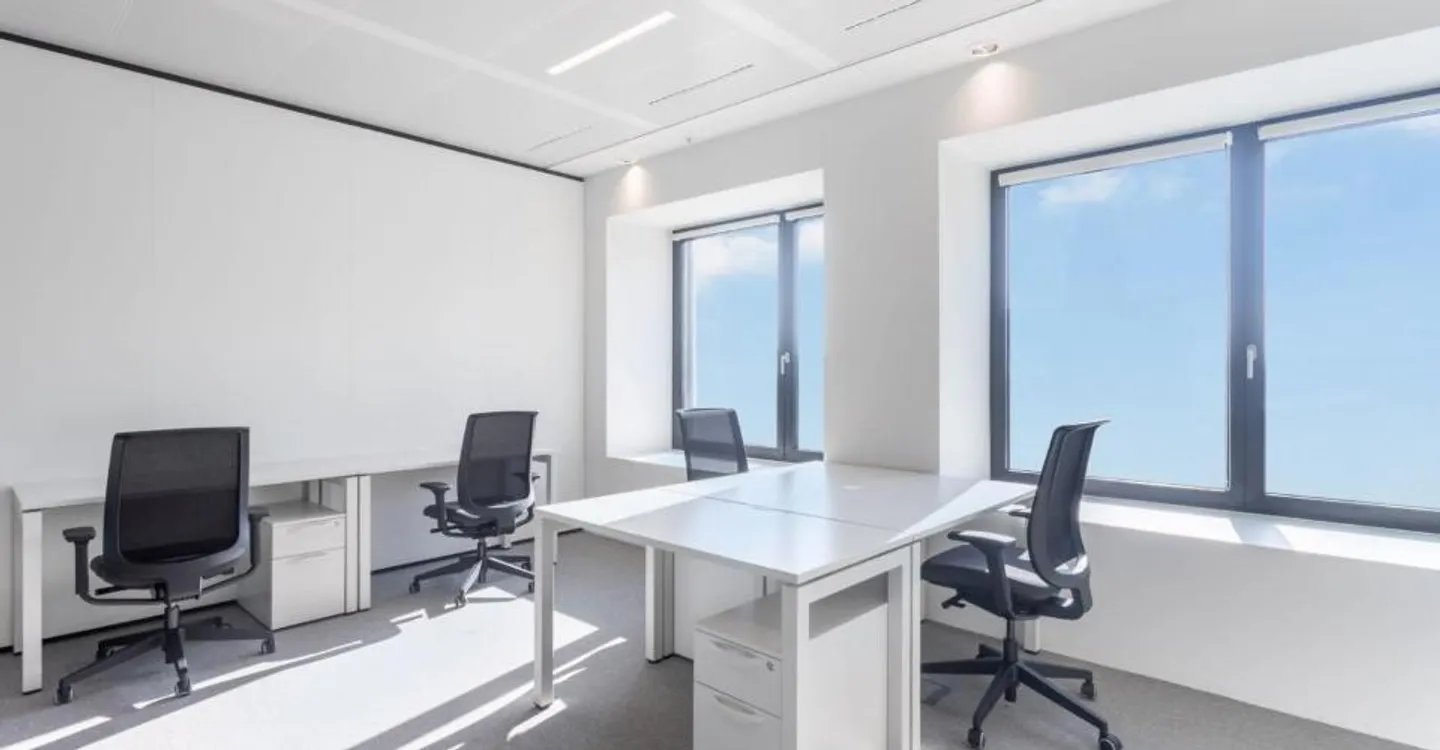 Office space for 5 in Spaces The Circle 6 - Photo 6 of 8
