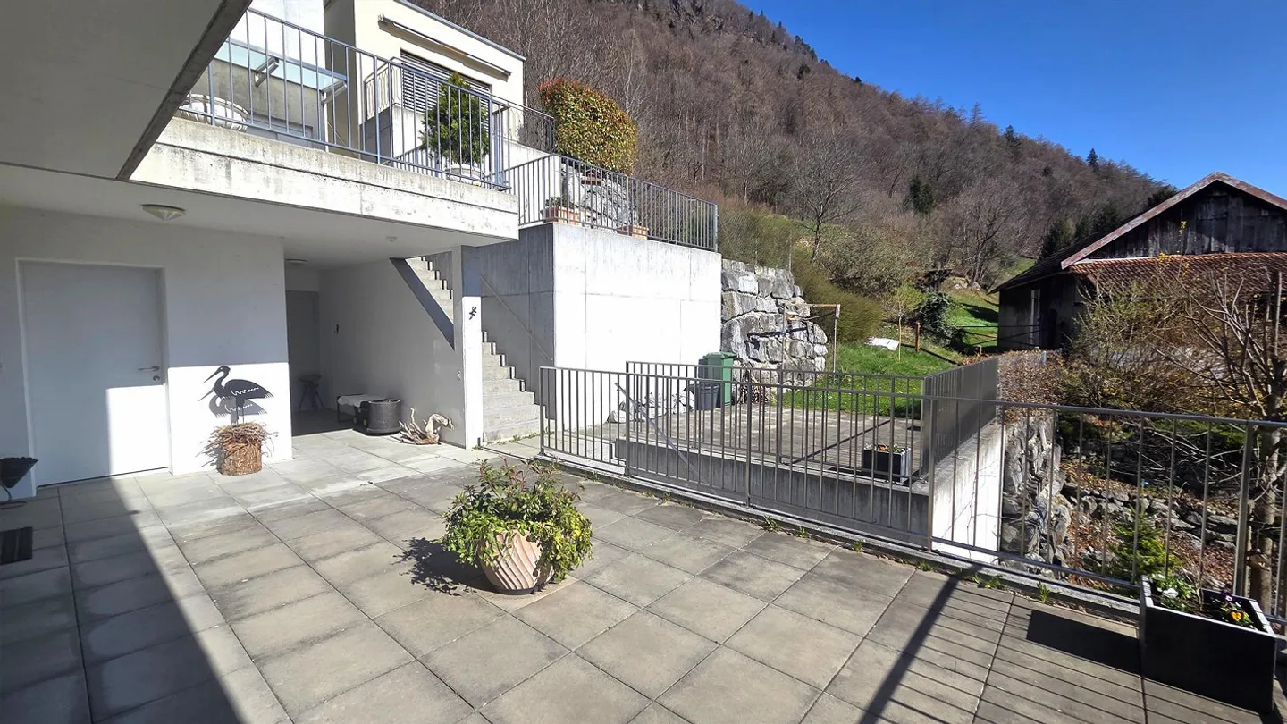 Grosse, sonnige 5 ½-Zimmer-Terrassenwohnung mit schönstem Talblick - Photo 24 sur 26