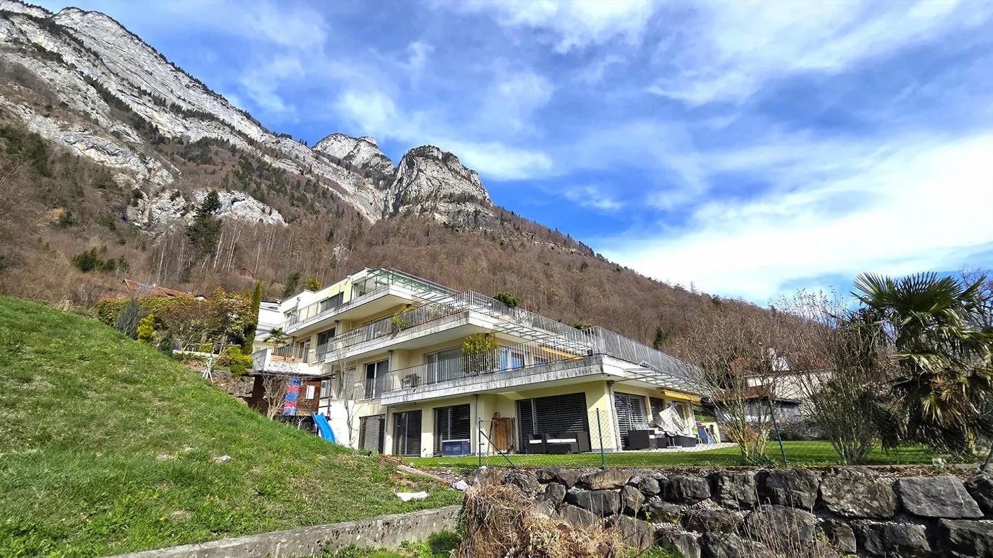 Grosse, sonnige 5 ½-Zimmer-Terrassenwohnung mit schönstem Talblick - Photo 25 sur 26