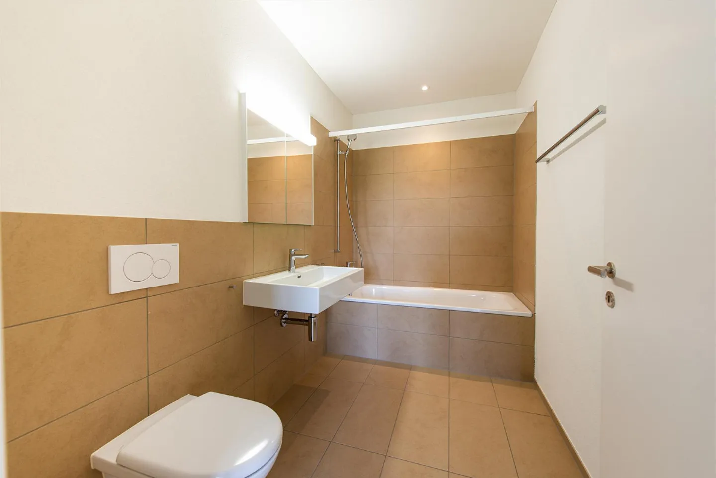 Traumhafte 4.5 Zimmerwohnung in Weisslingen mit grosser Terrasse - Foto 5 von 8