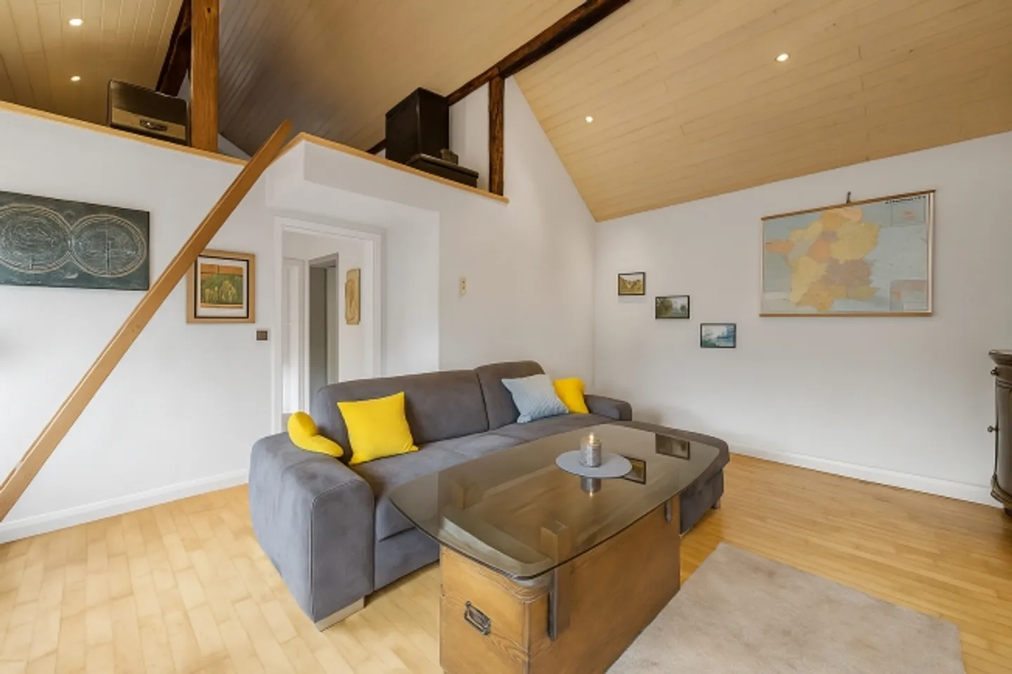 ES LEBE DAS LEBEN - LEBENDIGES HAUS MIT POTENTIAL - Foto 2 von 7