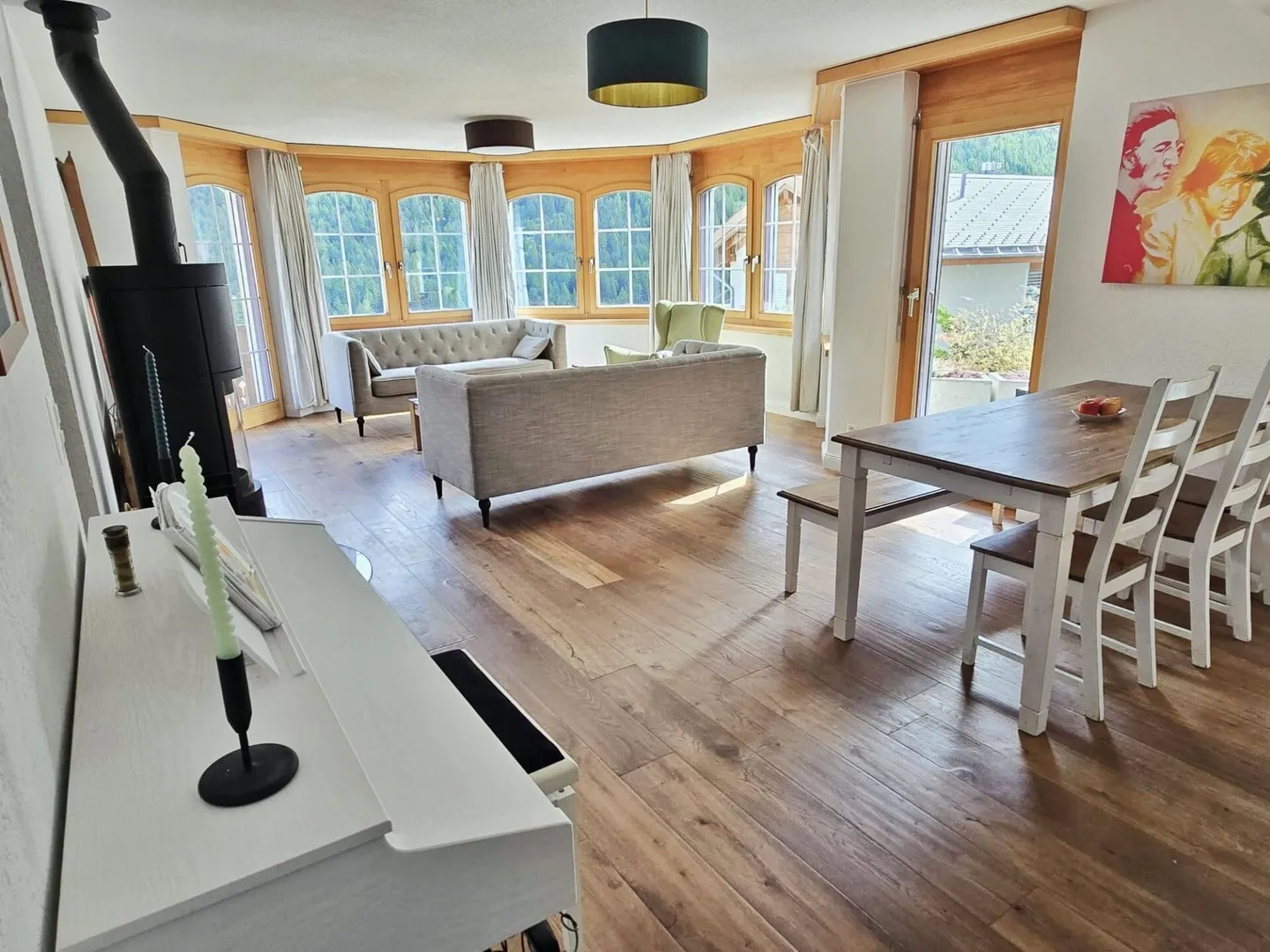 Très spacieux appartement de 5,5 pièces dans l'emplacement le plus ensoleillé près de la Hannigbahn. - Photo 2 sur 18