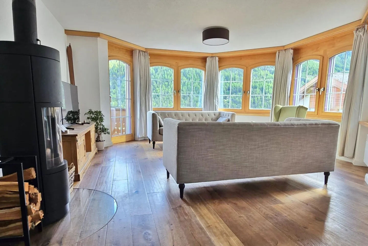 Très spacieux appartement de 5,5 pièces dans l'emplacement le plus ensoleillé près de la Hannigbahn. - Photo 5 sur 18