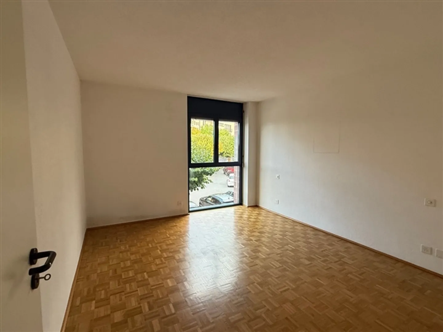 Beautiful 3.5 rooms in a very affordable quiet location - Photo 6 of 10