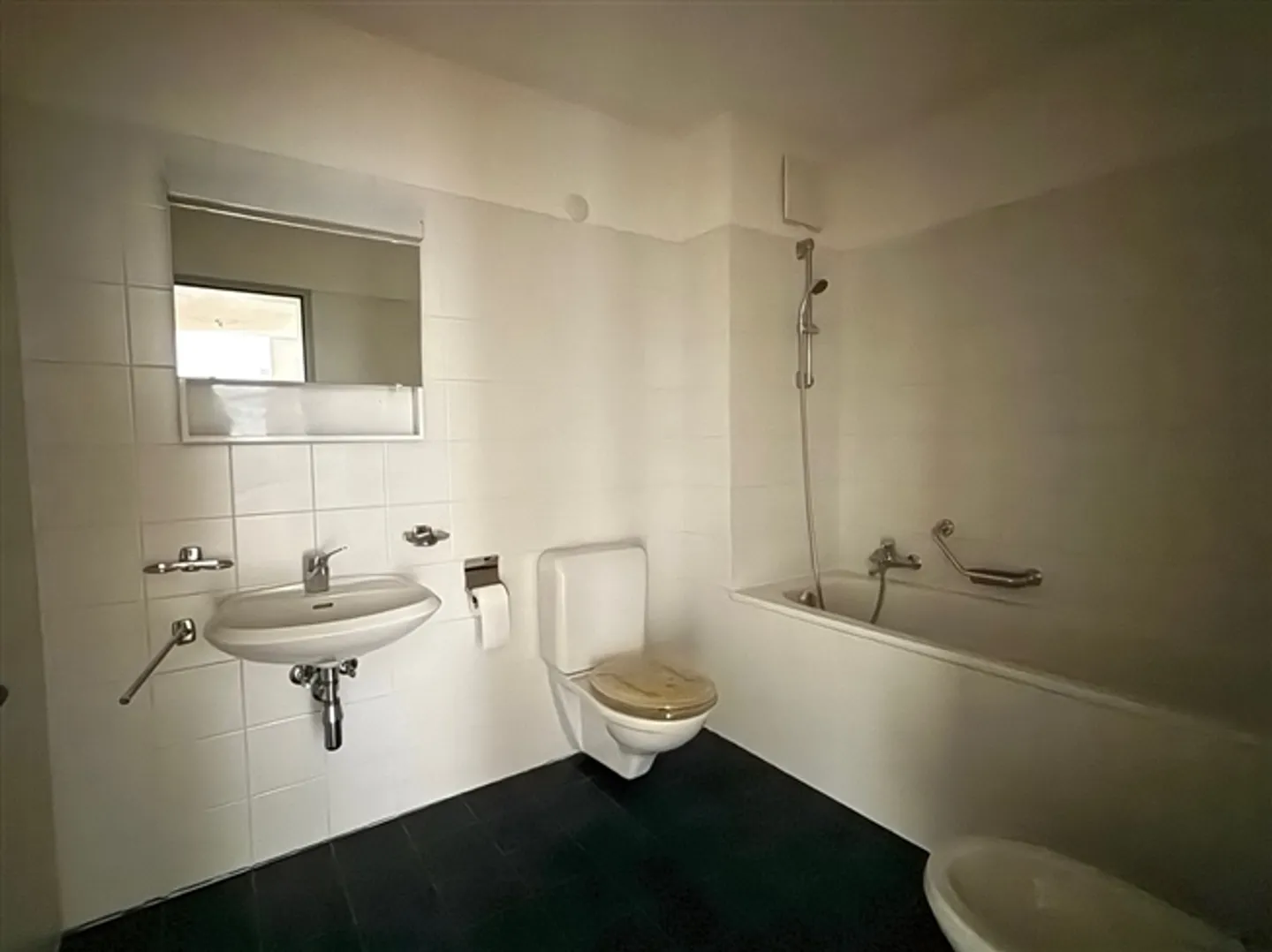 Beautiful 3.5 rooms in a very affordable quiet location - Photo 10 of 10