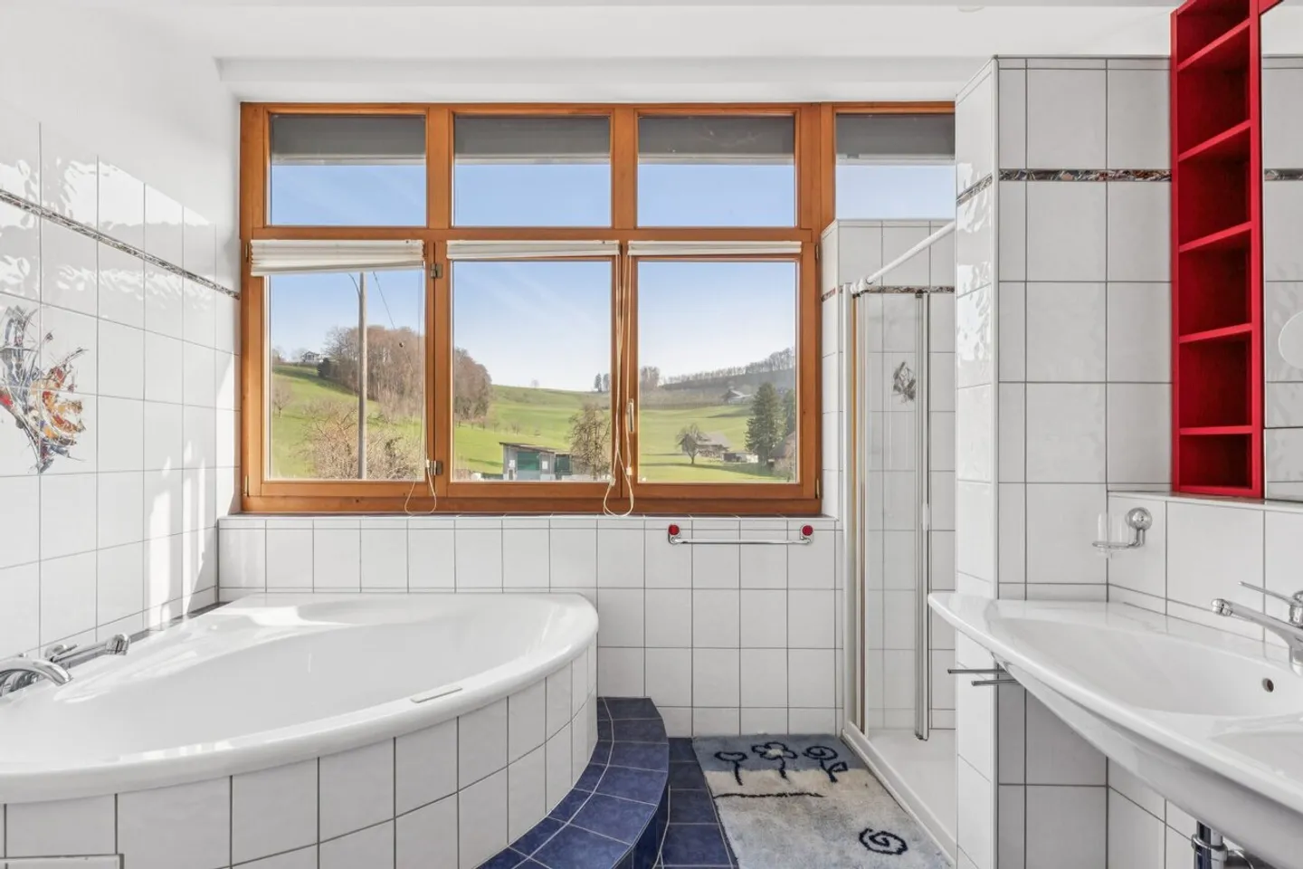 Charme historique avec confort moderne - Photo 7 sur 10