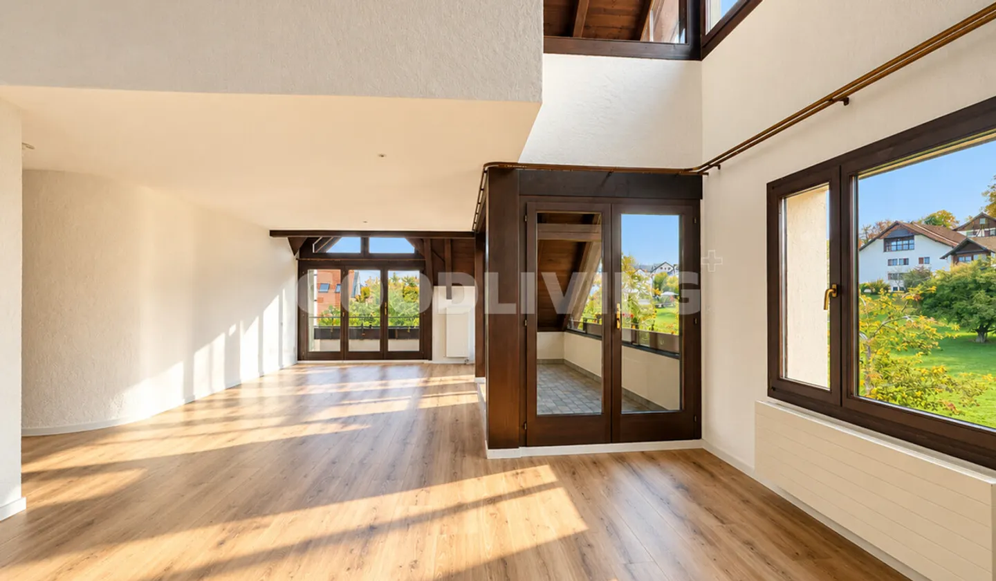 Charming Attic Maisonette in Witikon - Photo 1 of 4