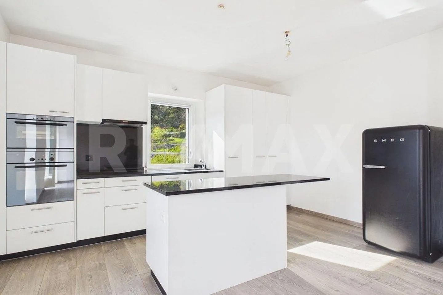 Double opportunity in Verscio with renovated apartments and view - Photo 9 of 13