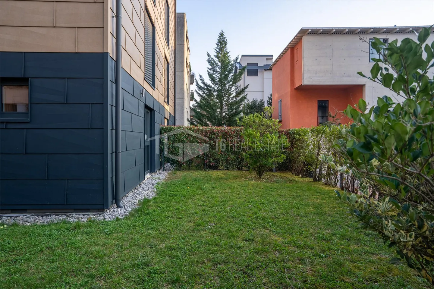 APPARTEMENT MODERNE DE DEUX PIÈCES AVEC JARDIN PRIVÉ - Photo 7 sur 8